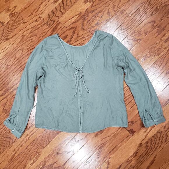 Anthropologie Cloth & Stone Dusk Green Back Tie Large Top - Picture 9 of 9